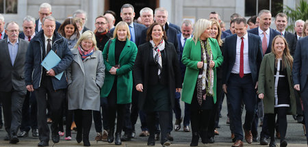Selbstbewusste Opposition: Die Vorsitzende der linken Sinn Féin,...