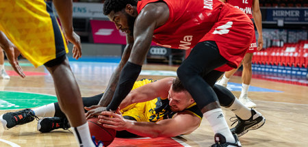 Hart umkämpft: Vorrundenspiel zwischen FC Bayern München und den...