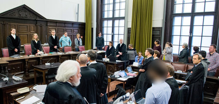 Auftakt des Prozesses um die Ausschreitungen auf der Elbchaussee...