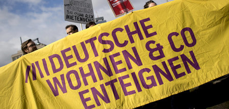 Die Berliner Initiative zur Enteignung der Miethaie bei einer De...