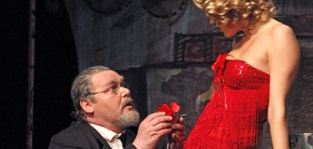 Walter Plathe als Professor Unrat und Eva-Maria Grein von Friedl...