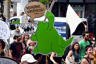 Protest gegen Uferbebauung durch »Mediaspree«-Investoren in Berl...