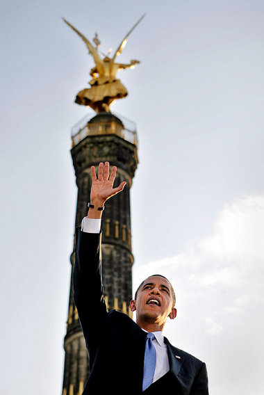 Charismatischer Kriegstreiber: Obama vor der Siegessäule