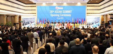 Teilnehmer während der Eröffnungszeremonie des 36. ASEAN-Gipfels...