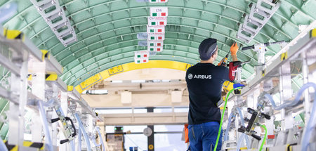 Bedrohte Jobs: Montagetechniker bei Airbus in Hamburg-Finkenwerd...