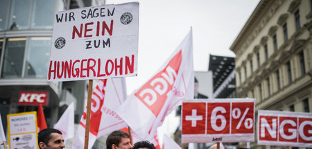 NGG-Protestaktion 2017 in Berlin: Tariflöhne dürfen nicht mit de...
