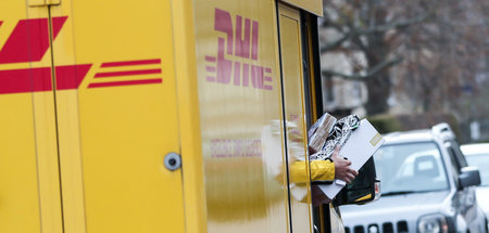 Im Dauerstress: Paketzusteller der Deutsche-Post-Tochter DHL bei...