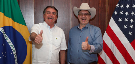 Noch am Sonnabend traf sich Bolsonaro (l.) mit dem US-Botschafte...