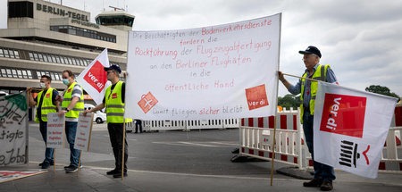 Verdi-Aktionstag: Beschäftigte der Bodenabfertigungsdienstleiste...