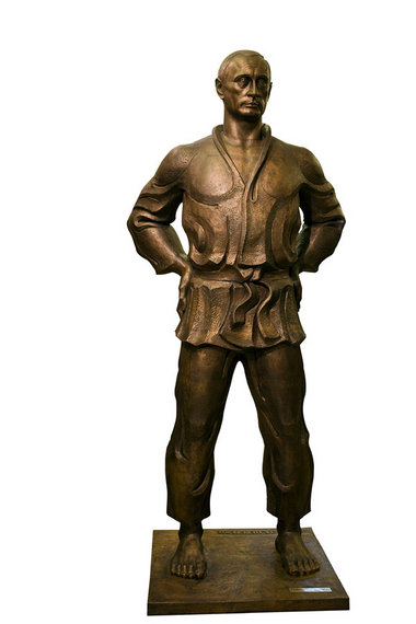 Putin in Moskau in Bronze als Judoka Putin in Moskau in Bronze als Judoka