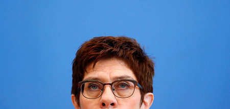 Weiß von nichts: Verteidigungsministerin Annegret Kramp-Karrenba...