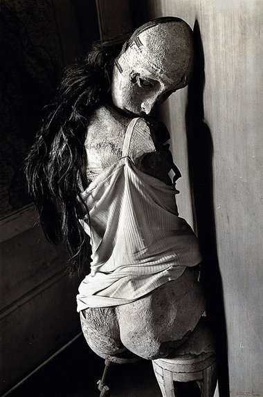»Die Puppe« von Hans Bellmer »Die Puppe« von Hans Bellmer