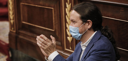 Die EU-Fahne knattert: Podemos-Chef Pablo Iglesias kann sein Glü...