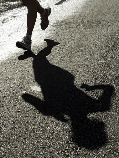 Ob Parkjogger oder Extremsportler: Auch das Laufen hat seine Sch... Ob Parkjogger oder Extremsportler: Auch das Laufen hat seine Sch...