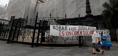 »Von Rentnern zu stehlen ist ein Sozialverbrechen« – Proteste ge...
