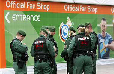 Rechnen mit erhöhtem Aufkommen sicherheitsrelevanter Personenkre... Rechnen mit erhöhtem Aufkommen sicherheitsrelevanter Personenkre...