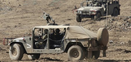 Israelische Soldaten während eines Manövers auf den besetzten Go...