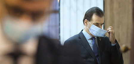 Rumäniens rechter Premierminister Ludovic Orban im Mai in Bukare...