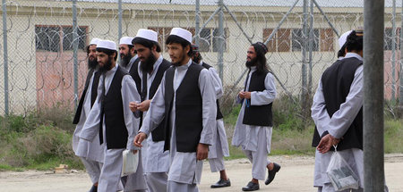 Inhaftierte Taliban warten auf ihre Freilassung (Bagram, 9.4.202...
