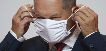 Ob das wohl schon eine der versprochenen Masken aus einheimische...