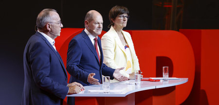 Nur Norbert Walter-Borjans (l.) und Saskia Esken (r.) konnten Ol... Nur Norbert Walter-Borjans (l.) und Saskia Esken (r.) konnten Ol...