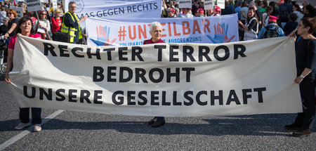 Demonstration gegen die wachsende terroristische Gefahr von rech...