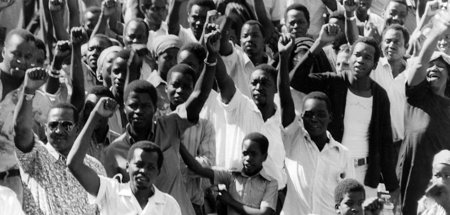 Feiern am Tag der Unabhängigkeit Mosambiks, 25. Juni 1975: Die g...