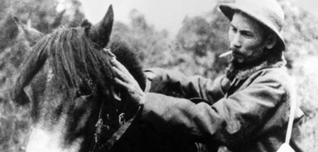 Vater des nationalen Bündnisses Viet Minh: Ho Chi Minh (mit Pony...