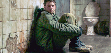 Jonathan (Yonatan Shiray) ist Soldat an der israelischen Grenze:... Jonathan (Yonatan Shiray) ist Soldat an der israelischen Grenze:...