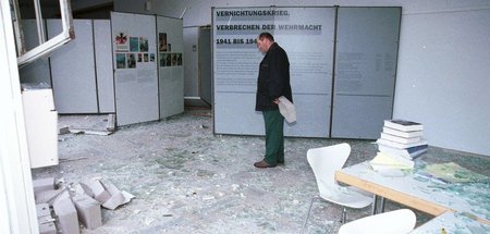 Terror der neuen Faschisten, um die Aufklärung über den Terror d...
