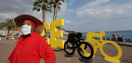 ... und dann noch 3.328 Kilometer: Hier, an der Promenade des An... ... und dann noch 3.328 Kilometer: Hier, an der Promenade des An...