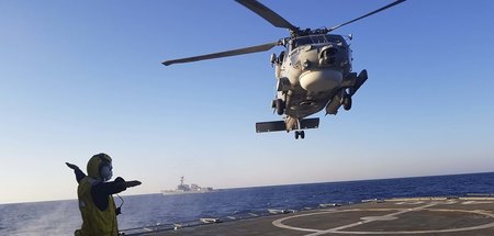Auch die USA sind mit von der Partie: Südlich von Kreta begann a... Auch die USA sind mit von der Partie: Südlich von Kreta begann a...
