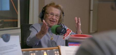 »Entkrampfte Diskurse« – Ruth Westheimer in ihrer Radioshow »Entkrampfte Diskurse« – Ruth Westheimer in ihrer Radioshow