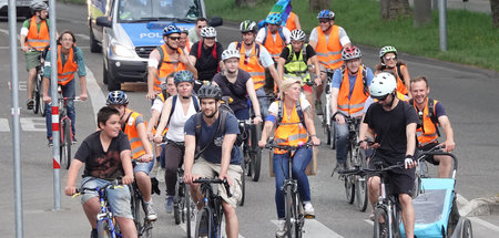 Fahrraddemo der Gruppe »Querdenken 711« in Stuttgart (6.4.2020)