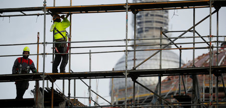 Häuser bauen, in denen Arbeiter wohnen können: Die Gewerkschaft ...