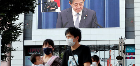 Die Pressekonferenz von Shinzo Abe am Freitag wird in Tokio auf ...