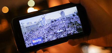Auch bei den Demonstrationen in Minsk spielen »soziale Medien« w... Auch bei den Demonstrationen in Minsk spielen »soziale Medien« w...