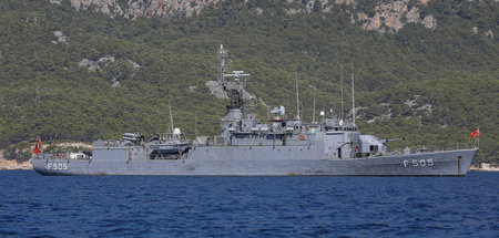 Nur eines von vielen im östlichen Mittelmeer: Militärschiff der ... Nur eines von vielen im östlichen Mittelmeer: Militärschiff der ...