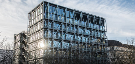 Kann so stehen bleiben: Die taz (das Berliner Redaktionsgebäude)