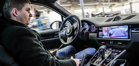 Porsche_zeigt_autono_64731765.jpg