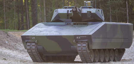 Rheinmetall_Lynx_Fahrzeug_1DMJ1874.jpg