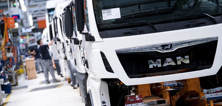Lkw- und Buskonzern MAN will weltweit bis zu 9.500 Stellen strei... Lkw- und Buskonzern MAN will weltweit bis zu 9.500 Stellen strei...