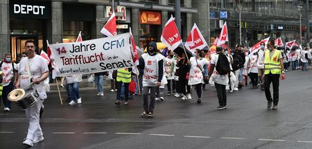 Mitarbeiter_eines_To_66439072.jpg