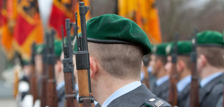 Kriegstreiber sind immer nur die anderen: Bundeswehr-Wachbataill...