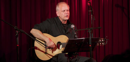 »Rührend empfindlich«: Frank Viehweg beim von junge Welt und Mel...