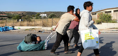 Unter Zwang: Geflüchtete auf Lesbos sollen weiterhin unhaltbaren...