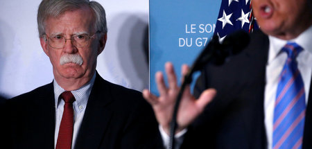 Kritischer Blick auf seinen Chef – weil der ihm nicht kriegstrei...