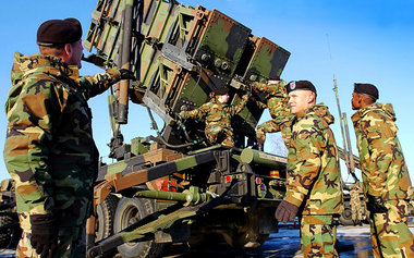 Zukünftig auch in Polen: US-Soldaten mit »Patriot-Raketenabwehrs...