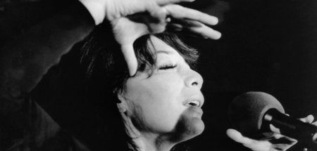 Die große Sängerin und Schauspielerin Juliette Gréco bei einem A