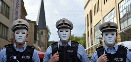 Teil rechter Netzwerke? Einsatzkräfte der nordrhein-westfälische...